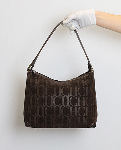 Bolso al hombro, vista frontal